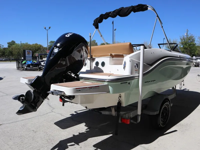 Slide: The Image of Bayliner DX 2000 2022 - 5