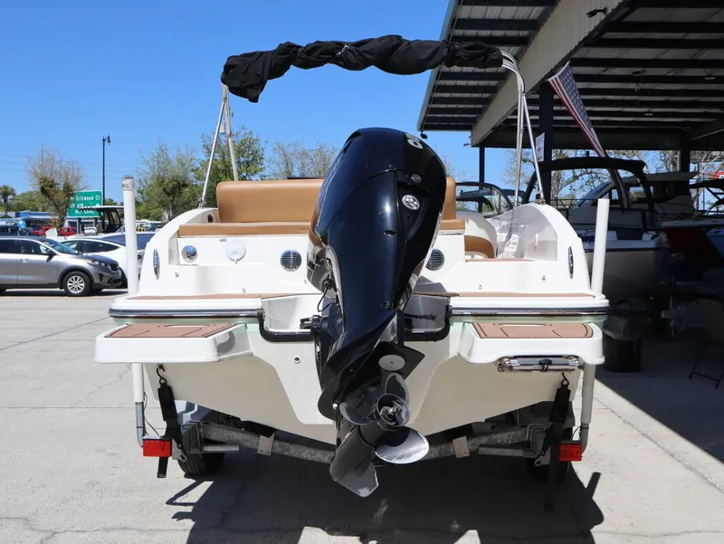 Slide: The Image of Bayliner DX 2000 2022 - 6