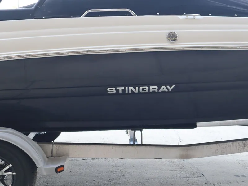 Slide: The Image of Stingray 192 SC 2019 - 5