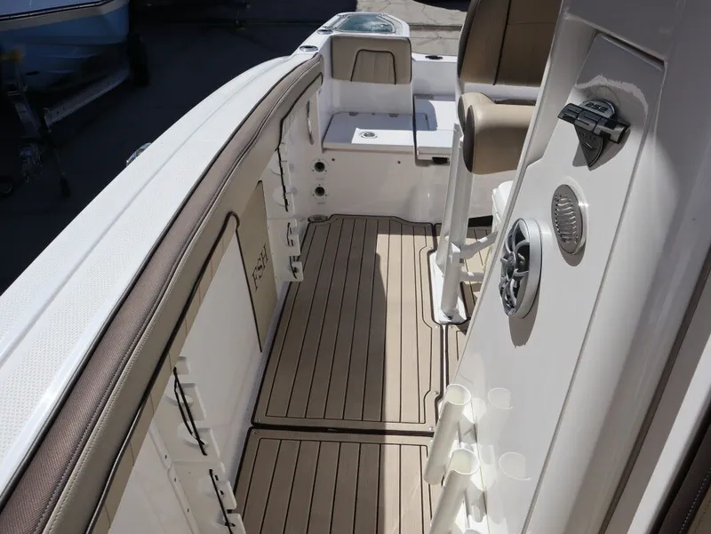 Slide: The Image of Yamaha 252 FSH 2022 - 15