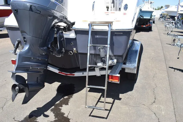 Slide: The Image of Robalo R202EX 2023 - 20