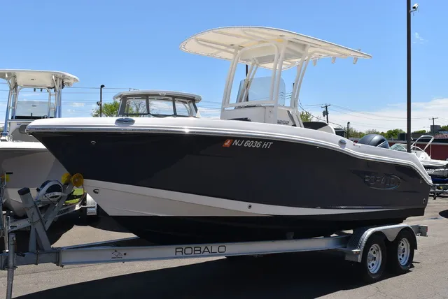 Slide: The Image of Robalo R202EX 2023 - 3