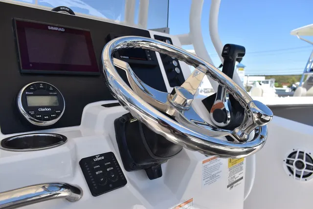 Slide: The Image of Robalo R202EX 2023 - 42