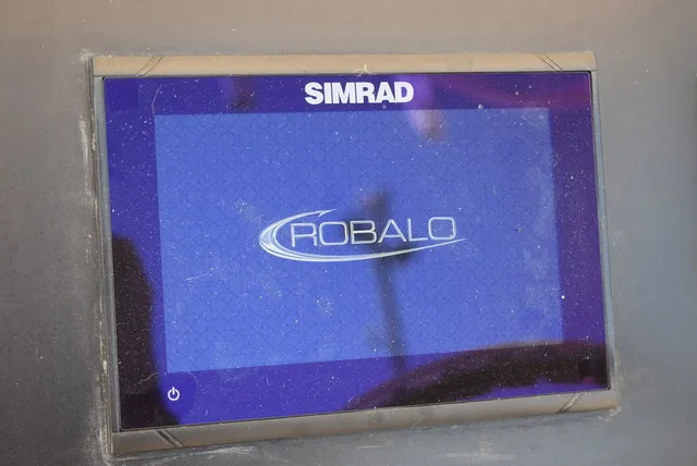 Slide: The Image of Robalo R202EX 2023 - 47