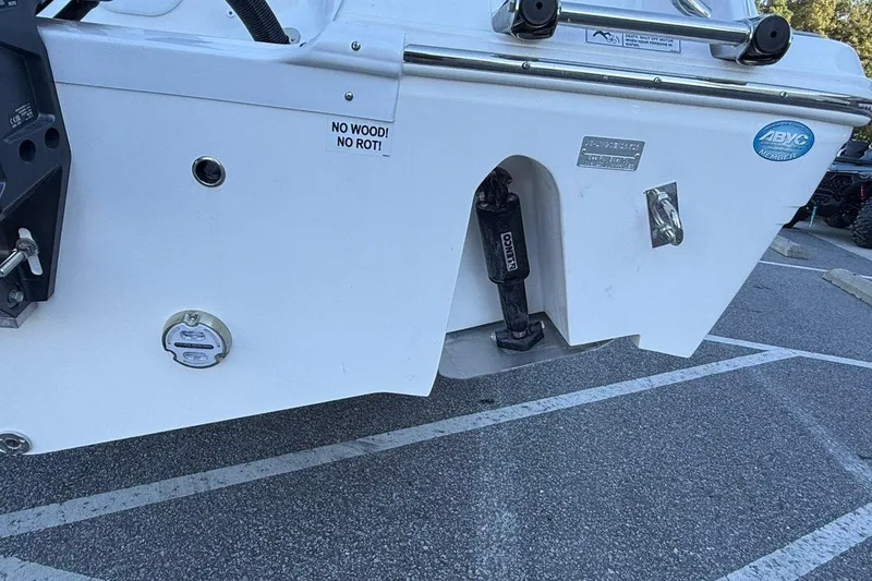 Slide: The Image of 2026 Sea Fox 228 Commander boat transom with "No Wood! No Rot!" label. - 8