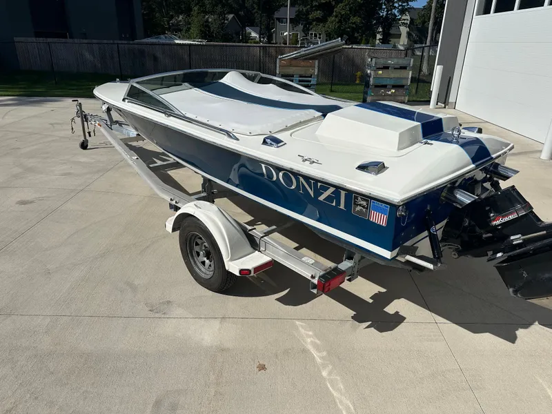 Slide: The Image of Donzi 18 Classic 1986 - 1