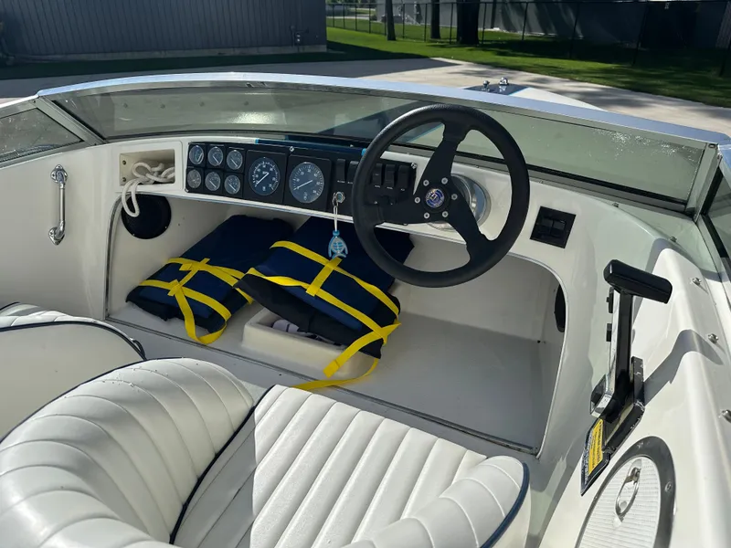 Slide: The Image of Donzi 18 Classic 1986 - 6