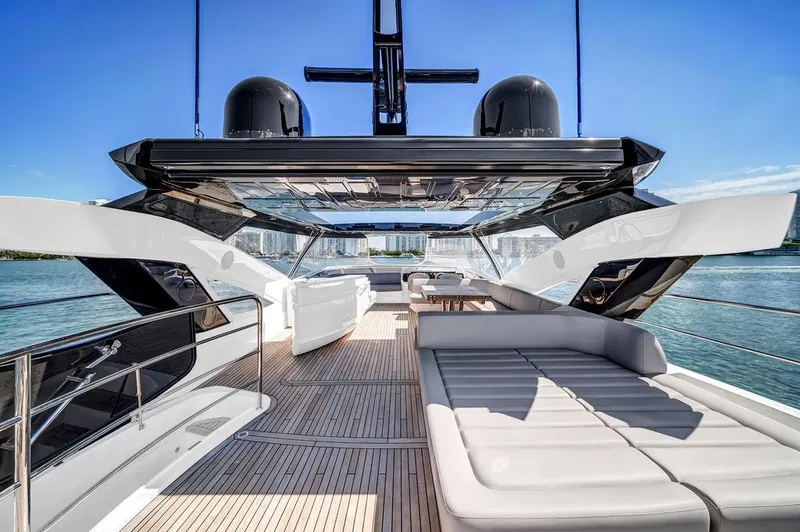 Slide: The Image of Sunseeker 86 Yacht 2021 - 72