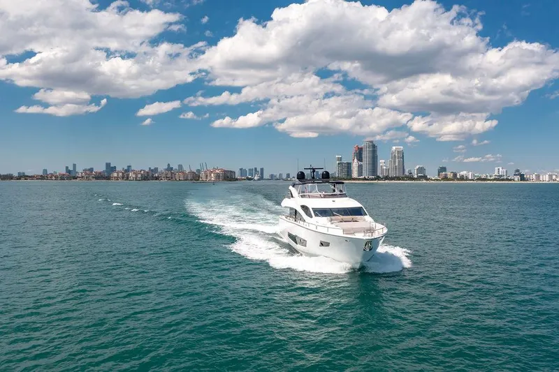 Slide: The Image of Sunseeker 86 Yacht 2021 - 90