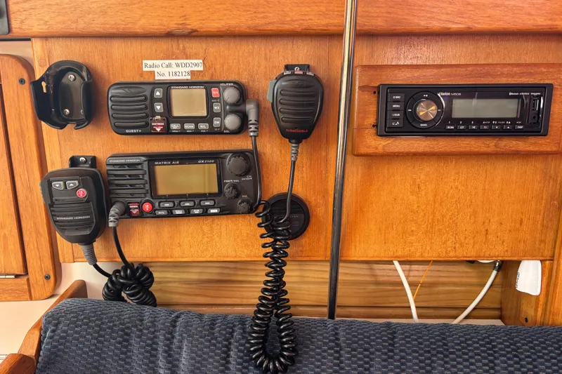 Slide: The Image of Radio equipment and stereo system on a 2006 Catalina 320 sailboat. - 25