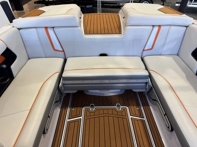 Slide: The Image of Nautique Super Air Nautique G23 2015 - 27