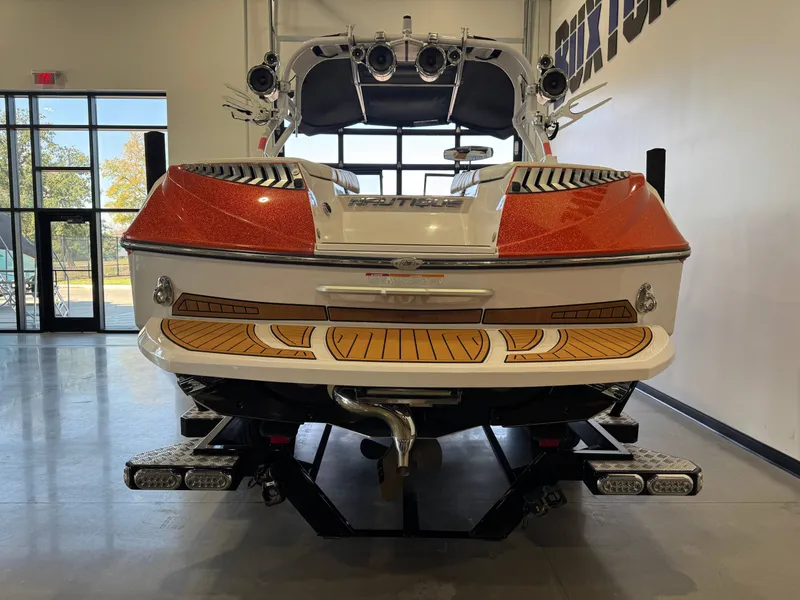Slide: The Image of Nautique Super Air Nautique G23 2015 - 6