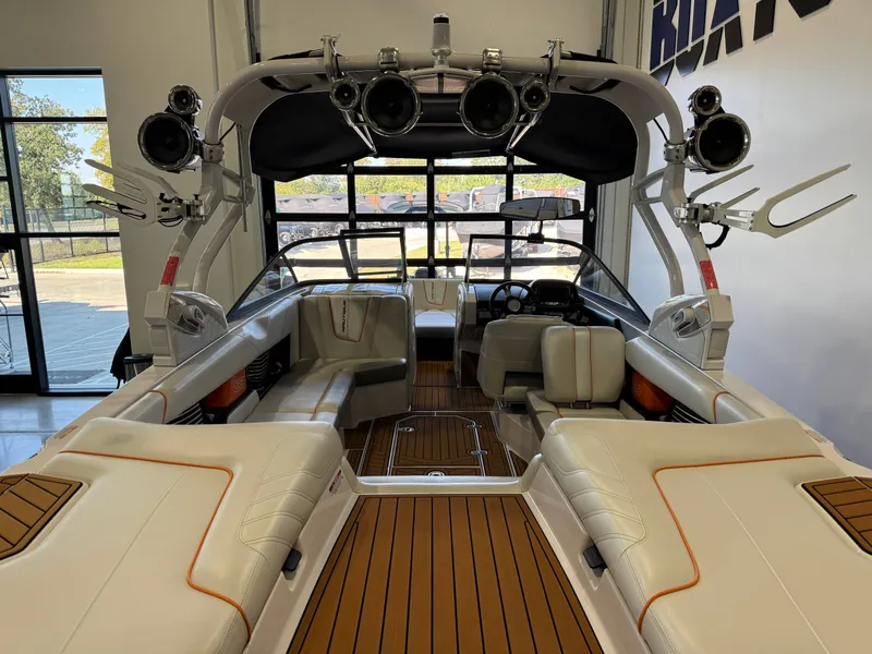 Slide: The Image of Nautique Super Air Nautique G23 2015 - 9