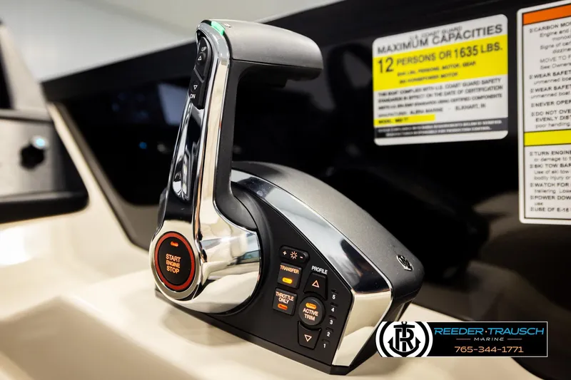 Slide: The Image of Boat throttle control of Alera M23L 2026 model with start/stop button and capacity label. - 39