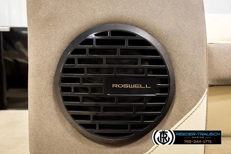 Slide: The Image of Speaker on Alera M23L 2026 boat, featuring Roswell branding and Reeder-Trausch Marine logo. - 45