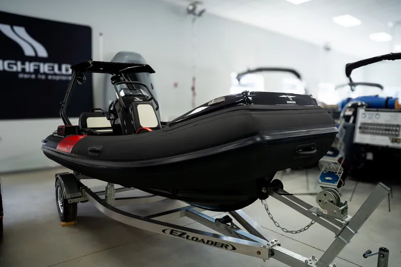 Slide: The Image of Highfield Velox 420 2026 - 4