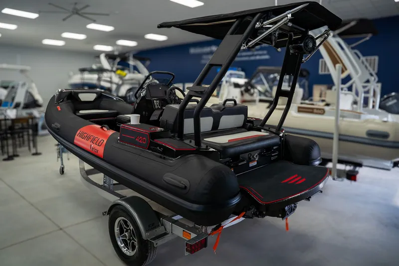 Slide: The Image of Highfield Velox 420 2026 - 7