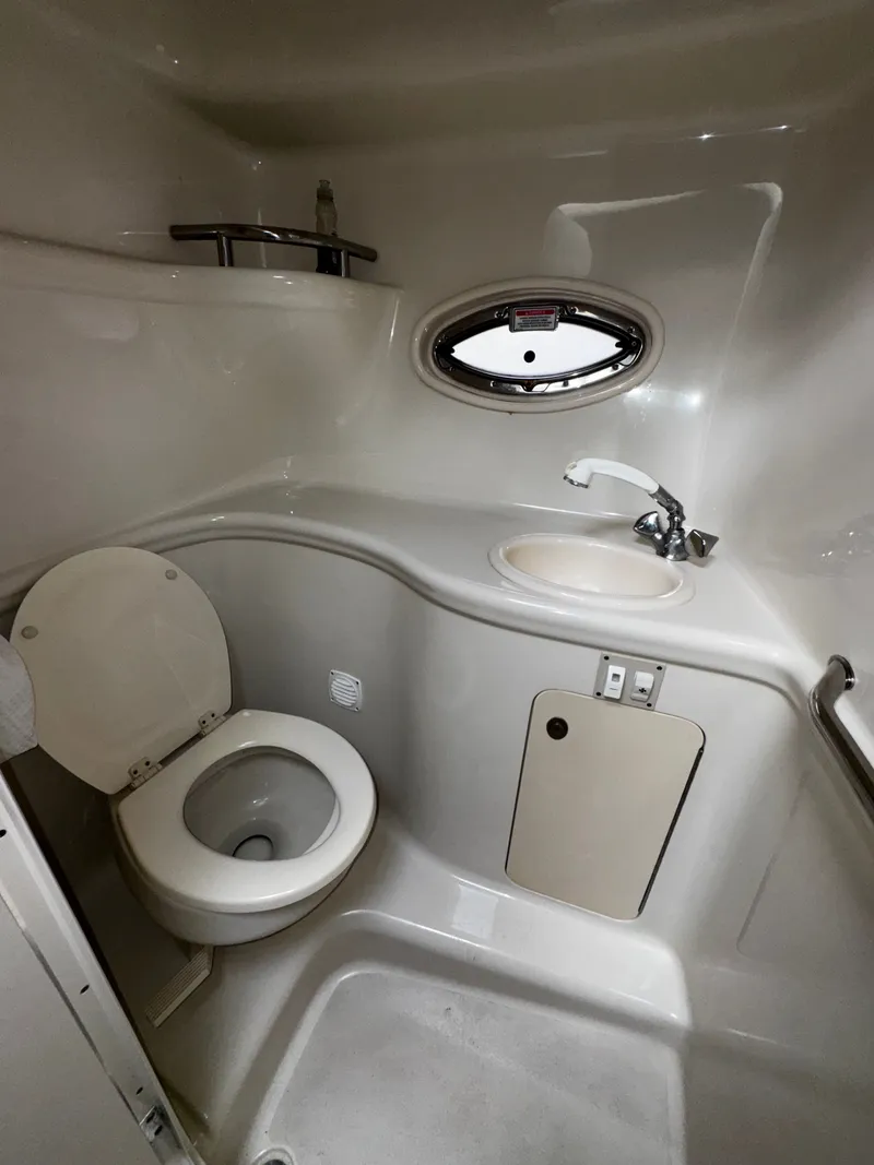 Slide: The Image of Sea Ray 290 Amberjack 2006 - 13