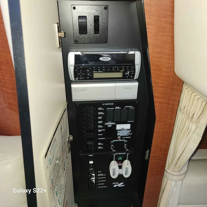 Slide: The Image of Sea Ray Sundancer 320 2005 - 14