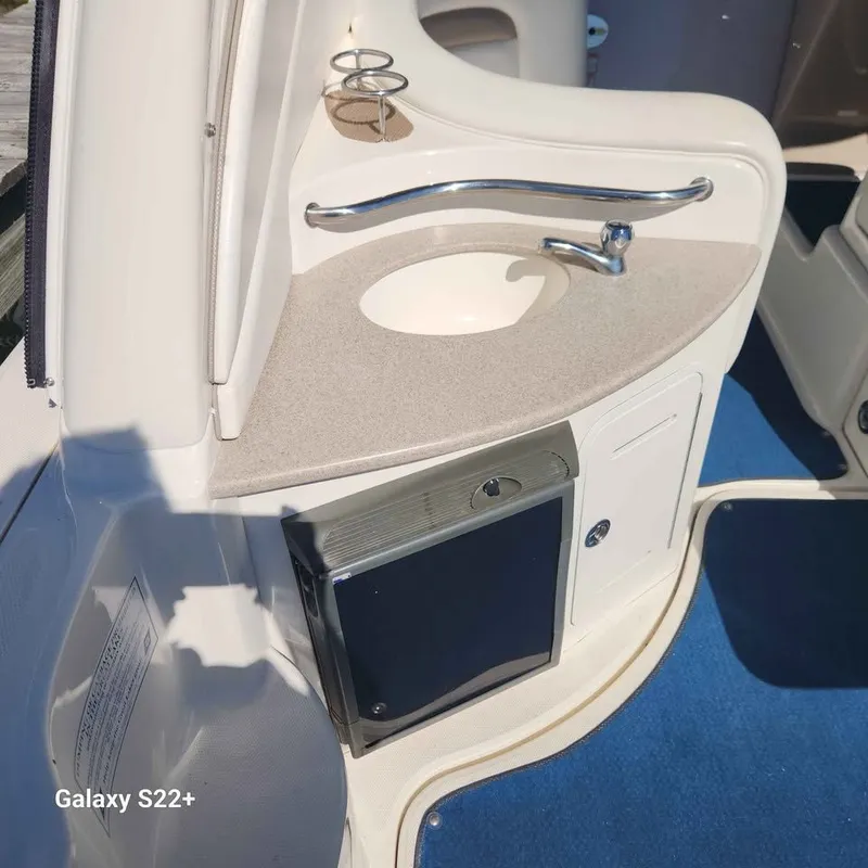 Slide: The Image of Sea Ray Sundancer 320 2005 - 8