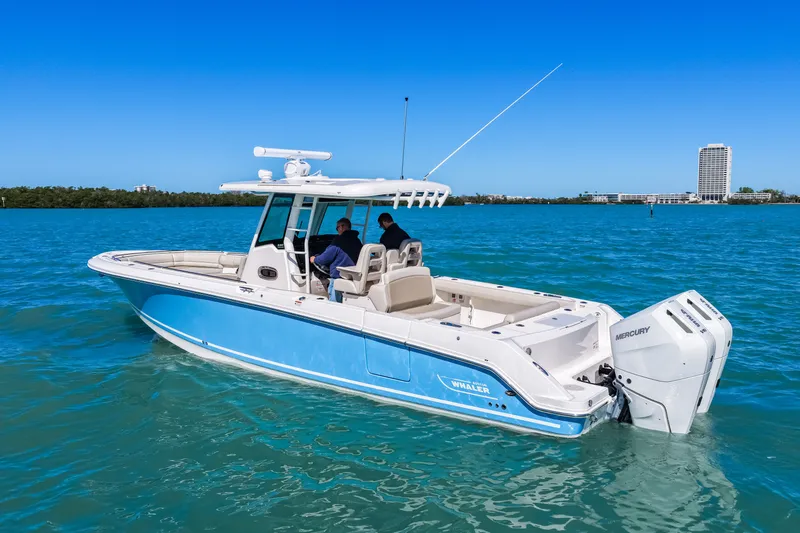 Slide: The Image of Boston Whaler 330 Outrage 2026 - 43