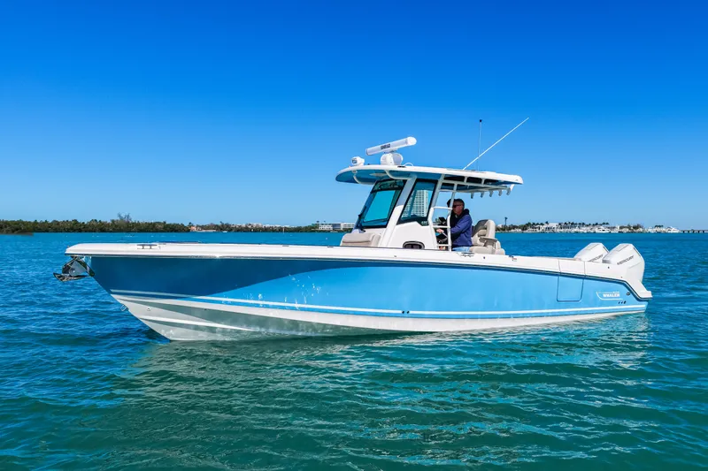 Slide: The Image of Boston Whaler 330 Outrage 2026 - 8