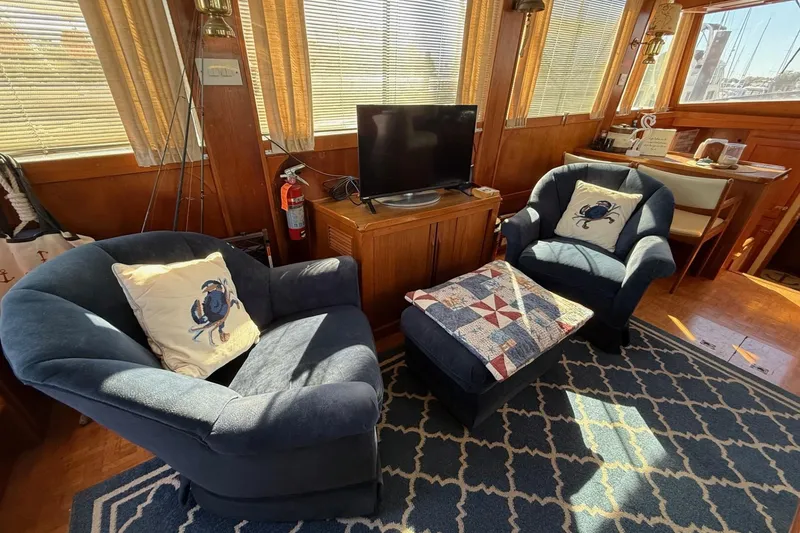 Slide: The Image of Grand Banks 49 Motor Yacht - 16