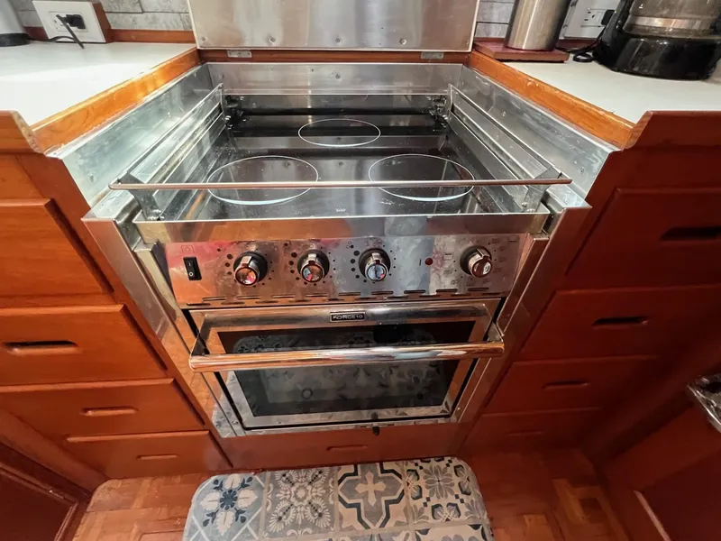 Slide: The Image of Grand Banks 49 Motor Yacht - 24