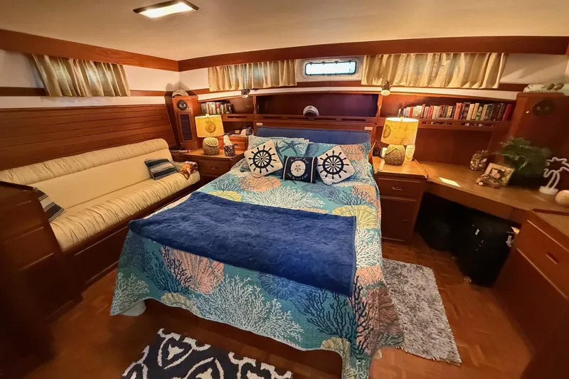 Slide: The Image of Grand Banks 49 Motor Yacht - 29