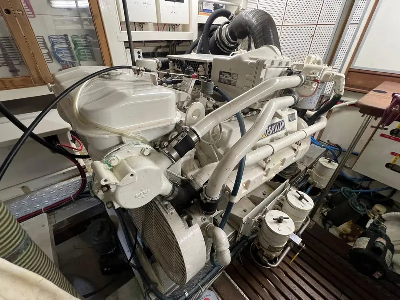 Slide: The Image of Grand Banks 49 Motor Yacht - 40