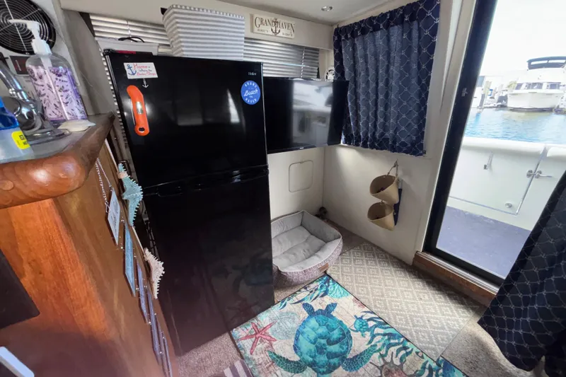 Slide: The Image of Control panel and thermostat on a 1993 Carver 350 Voyager boat. - 27