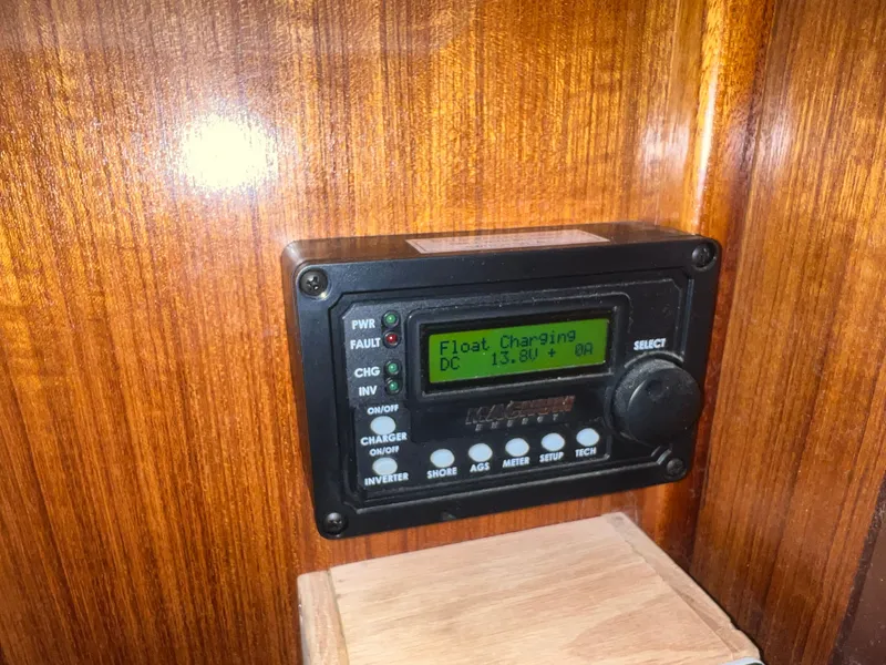 Slide: The Image of Hunter Passage 42 1993 - 102