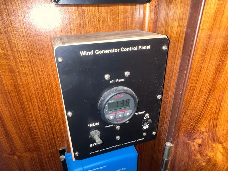 Slide: The Image of Hunter Passage 42 1993 - 104