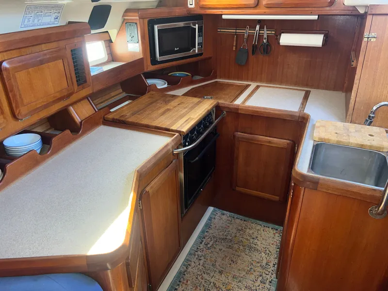 Slide: The Image of Hunter Passage 42 1993 - 47