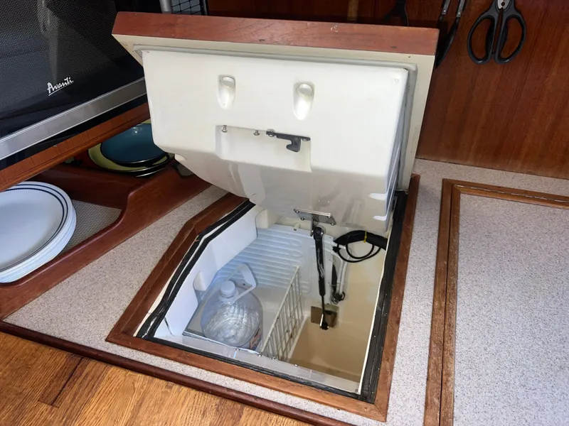 Slide: The Image of Hunter Passage 42 1993 - 50