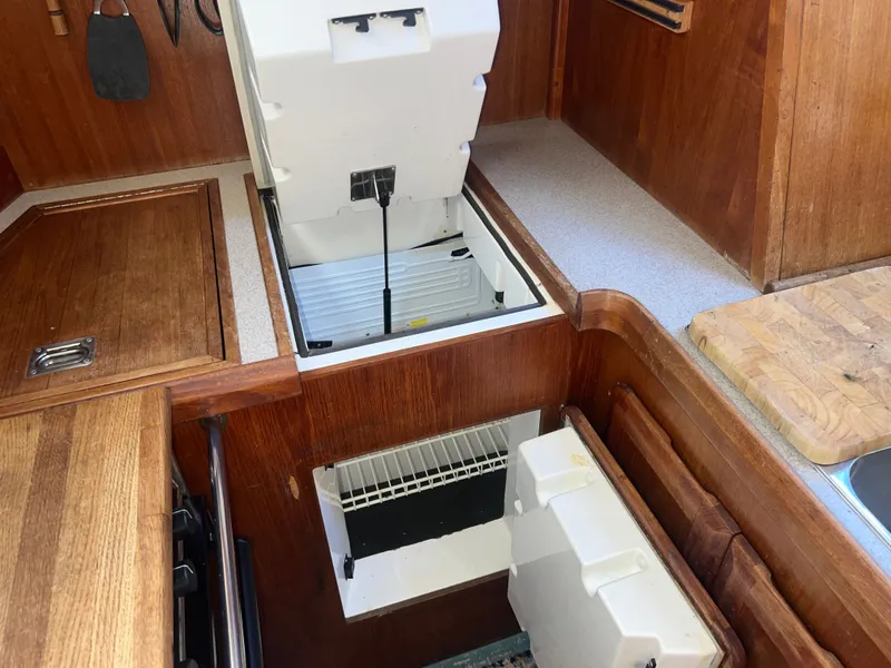 Slide: The Image of Hunter Passage 42 1993 - 52