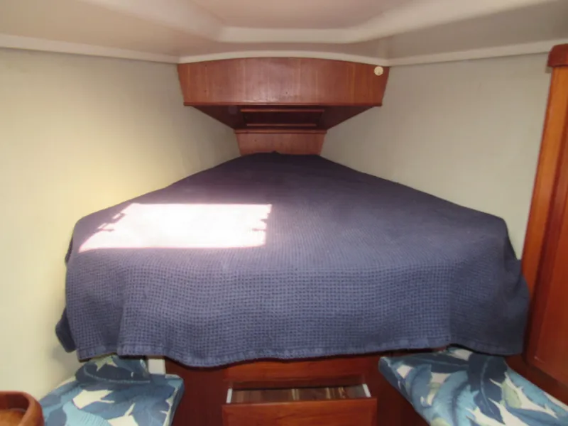 Slide: The Image of Hunter Passage 42 1993 - 55