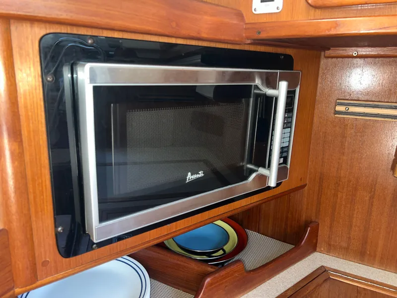 Slide: The Image of Hunter Passage 42 1993 - 58