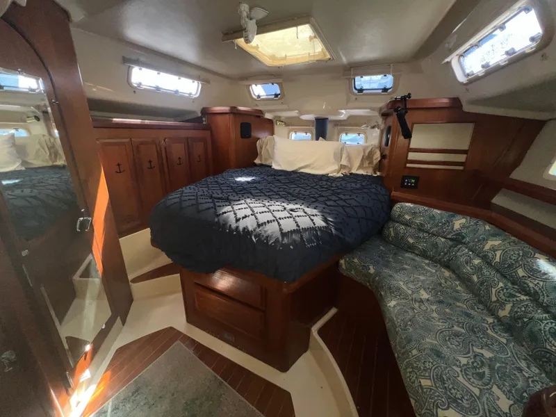 Slide: The Image of Hunter Passage 42 1993 - 63