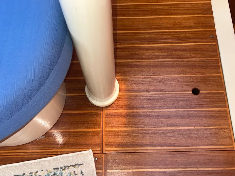 Slide: The Image of Hunter Passage 42 1993 - 68