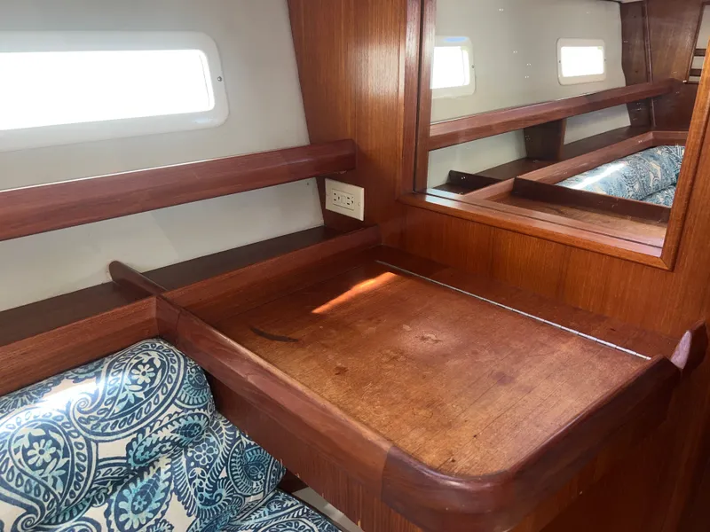 Slide: The Image of Hunter Passage 42 1993 - 81