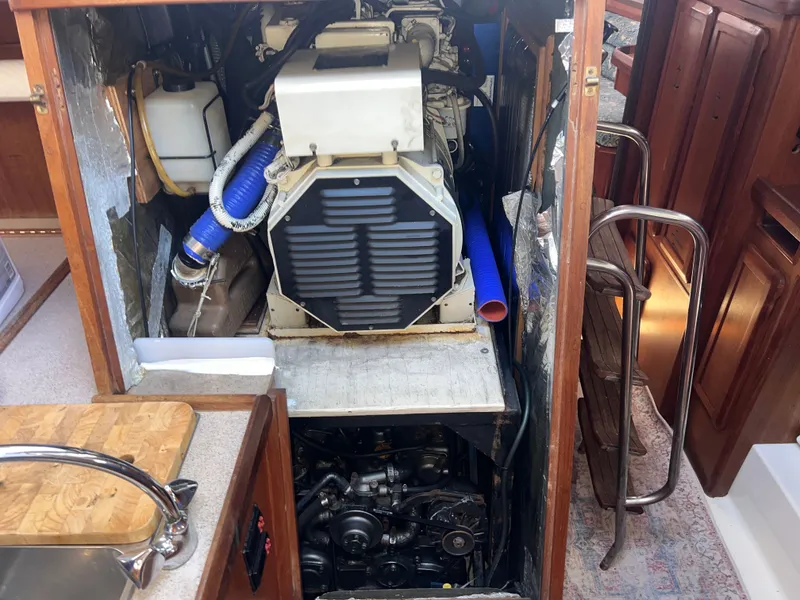 Slide: The Image of Hunter Passage 42 1993 - 90