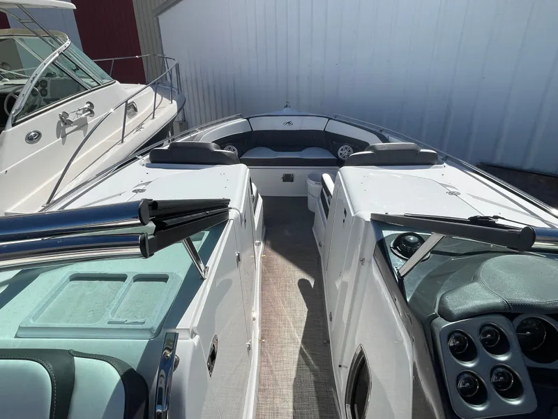 Slide: The Image of Monterey 328SS Super Sport 2019 - 35