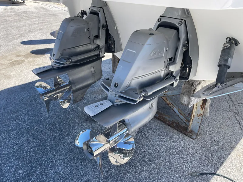 Slide: The Image of Monterey 328SS Super Sport 2019 - 4