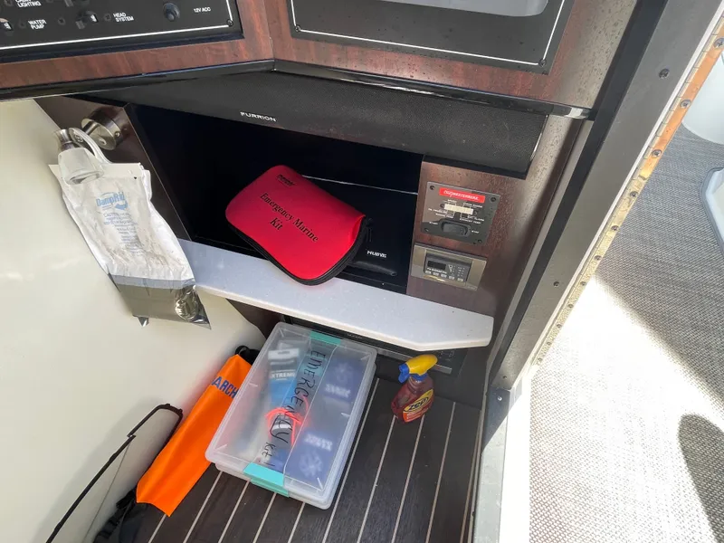 Slide: The Image of Monterey 328SS Super Sport 2019 - 40