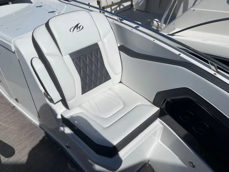 Slide: The Image of Monterey 328SS Super Sport 2019 - 44