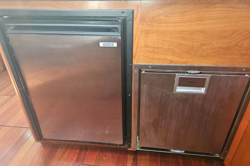 Slide: The Image of Winch on 2013 Marlow-Hunter 50 aft cabin sailboat deck. - 22