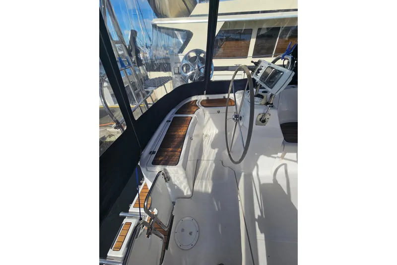 Slide: The Image of Control panel on 2013 Marlow-Hunter 50 aft cabin, displaying float charging status. - 53