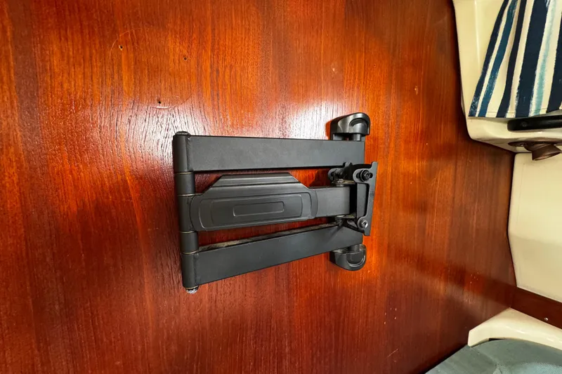 Slide: The Image of extendable TV wall mount - 70