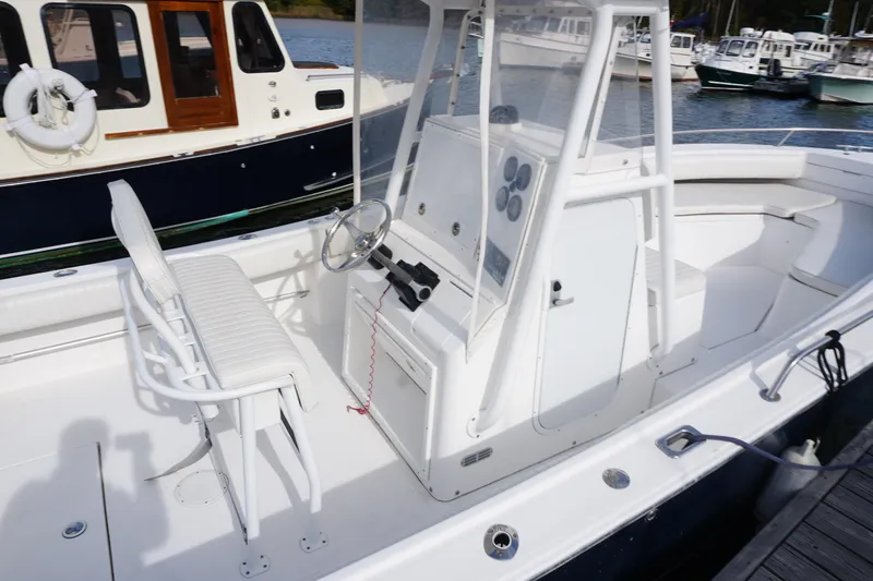 Slide: The Image of Regulator Marine 24 Forward Seating 2004 - 11